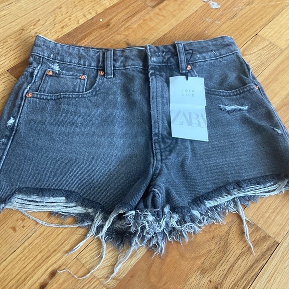 NWT Women’s Zara Jean shorts. Black. Size 0